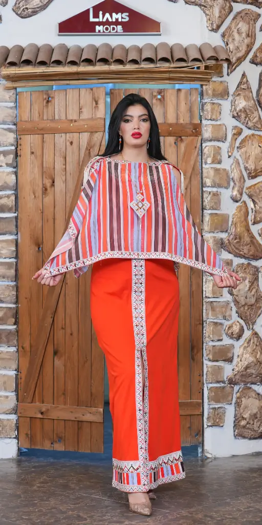Robe Kabyle Portée avec Cape